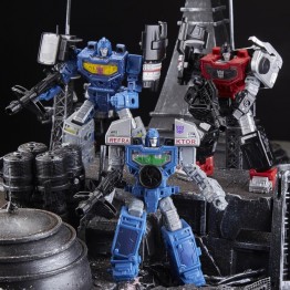 Transformers WFC - REFRAKTOR Reconnaissance Team 3-Pack